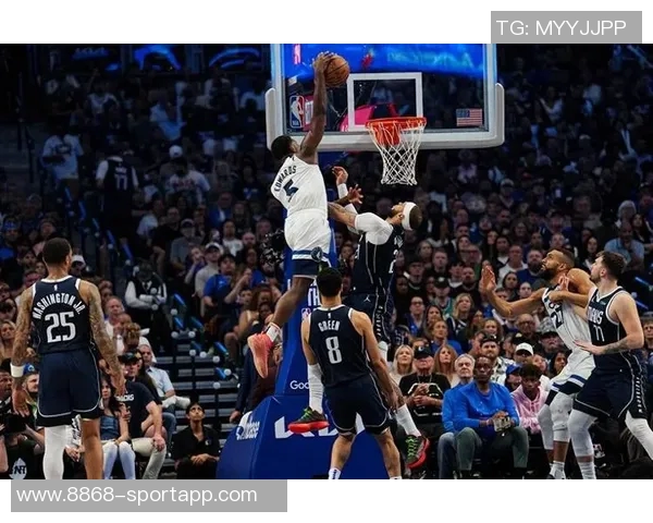 爱德华兹首节狂砍14分半场高效9中7三分命中2记助攻4次表现抢眼 爱德华兹首节狂砍14分半场高效9中7三分命中2记助攻4次表现抢眼