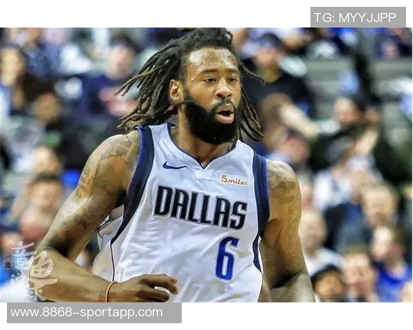 小乔丹内线强势补篮得手并成功加罚展现绝佳状态