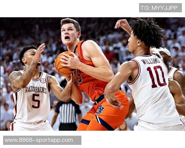 太阳内线攻击势不可挡进攻流畅果断展现实力