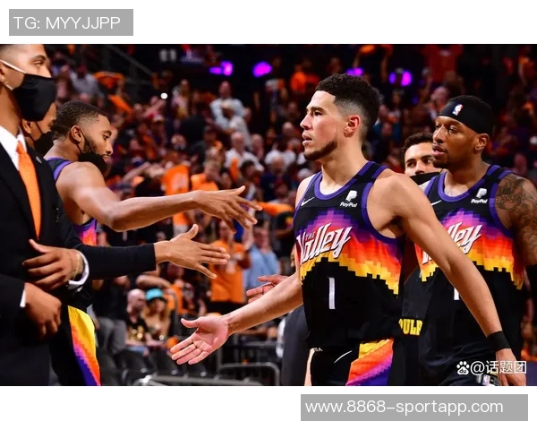 布克盛赞保罗为联盟改变者呼吁各地球馆致敬这位极致赢家