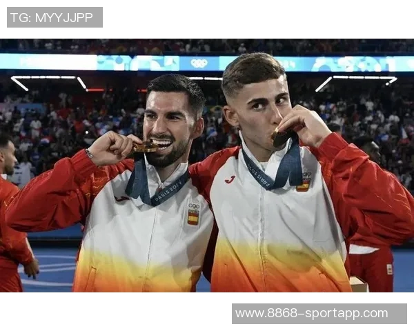 奥尔莫社媒致敬阿尔巴感谢你在球场内外的卓越表现与无私奉献