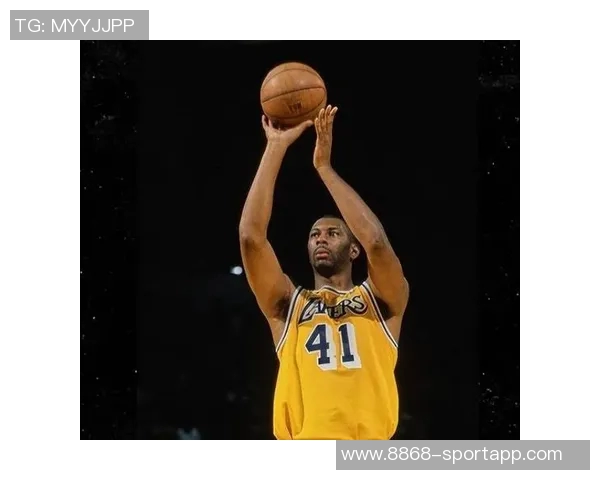 前NBA冠军中锋埃尔登坎贝尔去世享年57岁引发球迷悼念